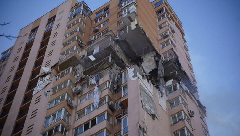 Pogođena zgrada u Kijevu - Avaz