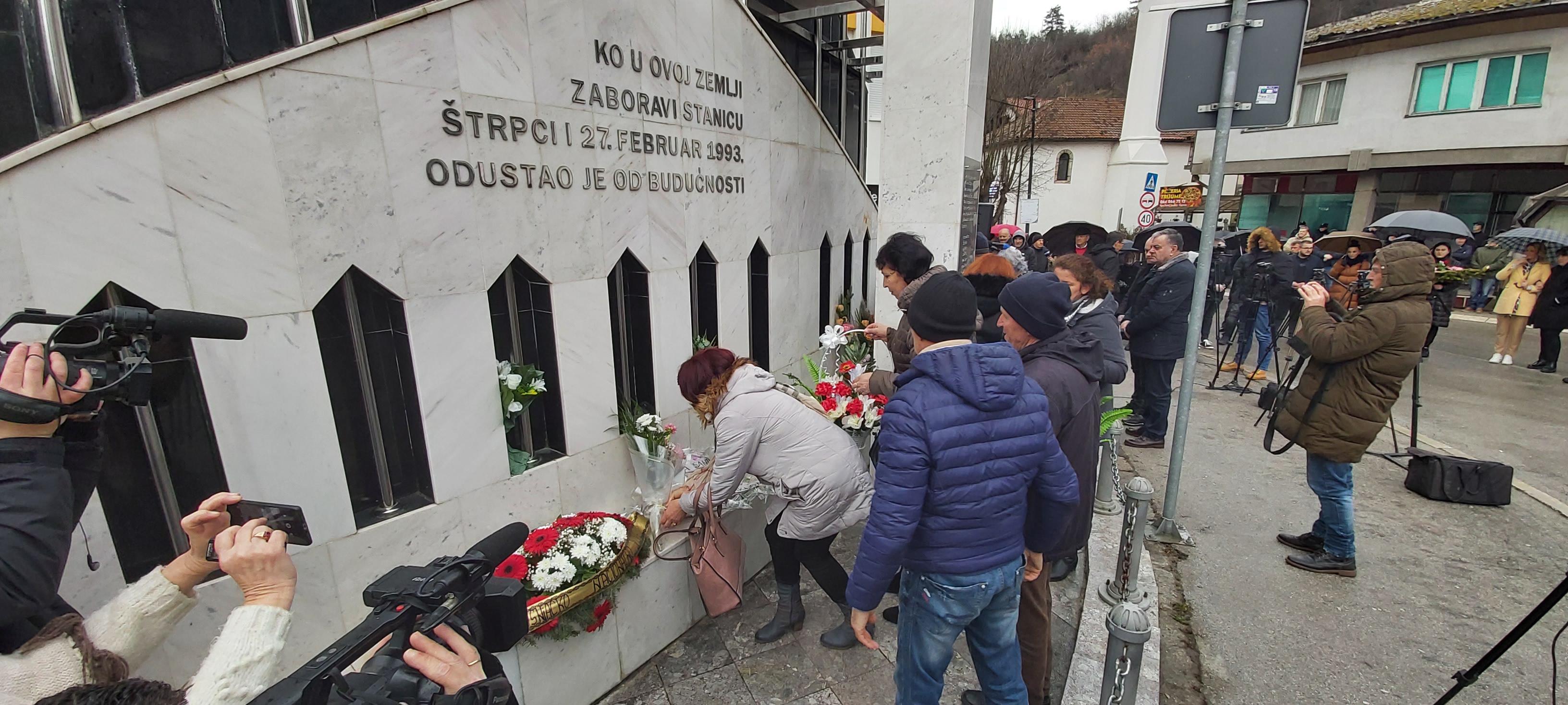 Obilježena godišnjica otmice i ubistva putnika sa stanice Štrpci