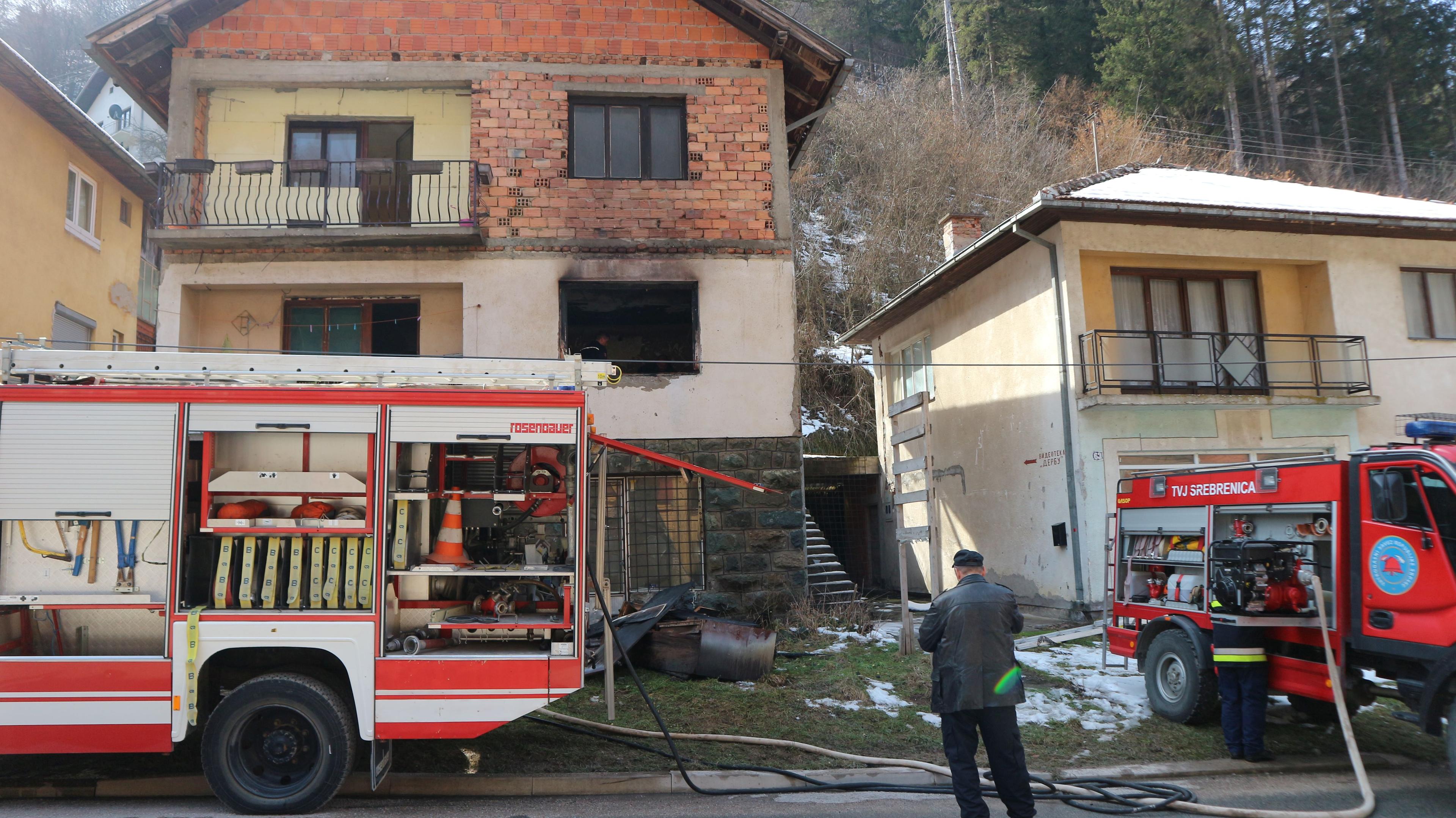 Vatrogasci ugasili požar - Avaz