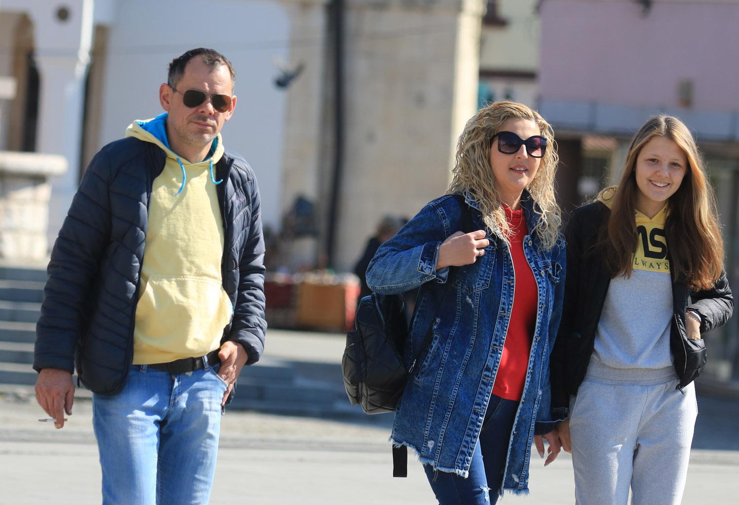 Brojni Tuzlaci uživaju u lijepom danu - Avaz