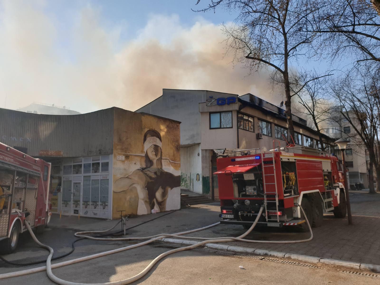 Veliki požar u Doboju: Gori zanatski centar