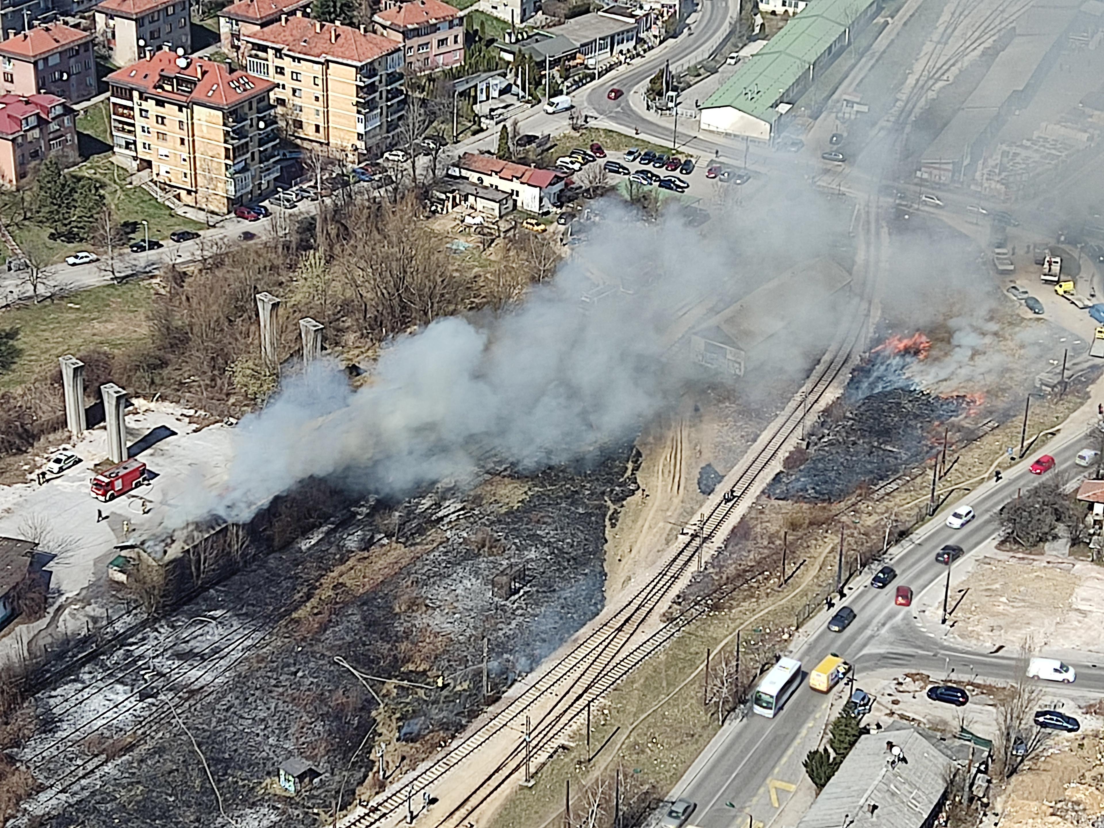 Vatrogasci na licu mjesta - Avaz