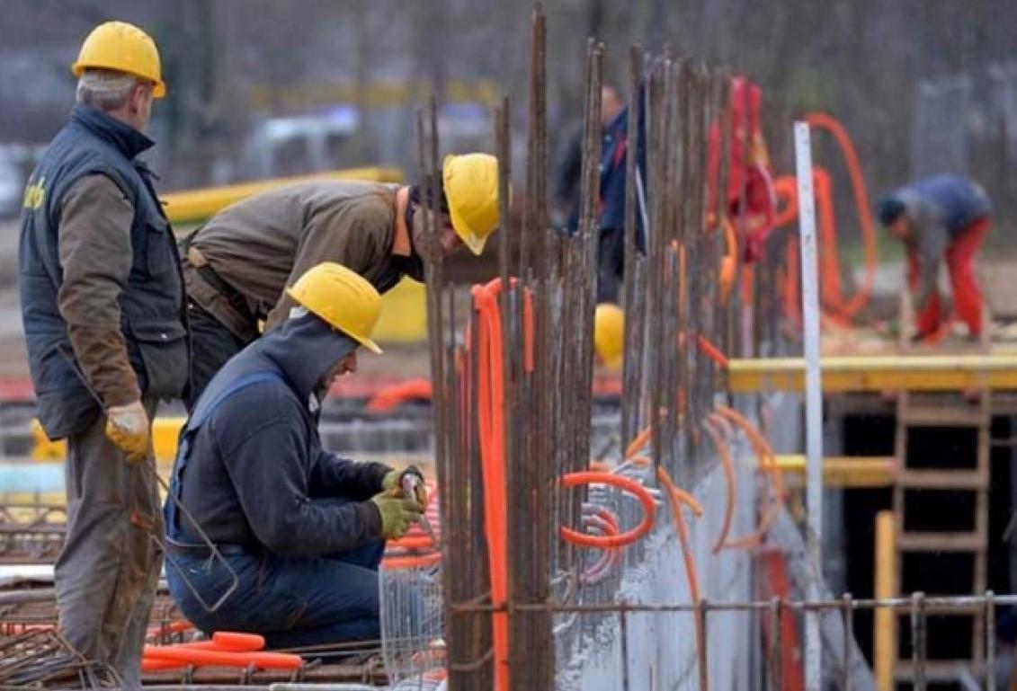 Plaće iznad 800 KM će se oporezivati po stopi od 13 posto - Avaz