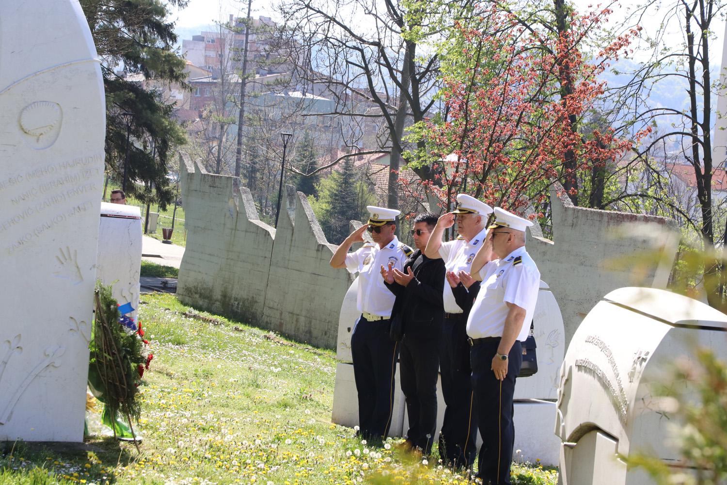 Obilježavanje Dana Armije RBiH u Tuzli - Avaz