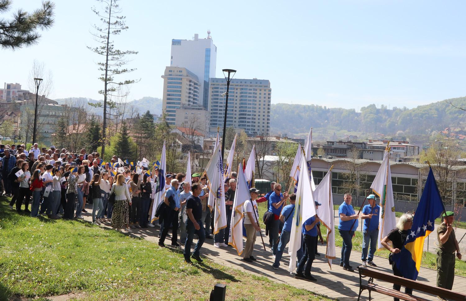 Obilježavanje Dana Armije RBiH u Tuzli - Avaz