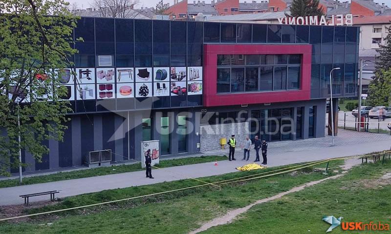 Policija pored tijela migranta - Avaz