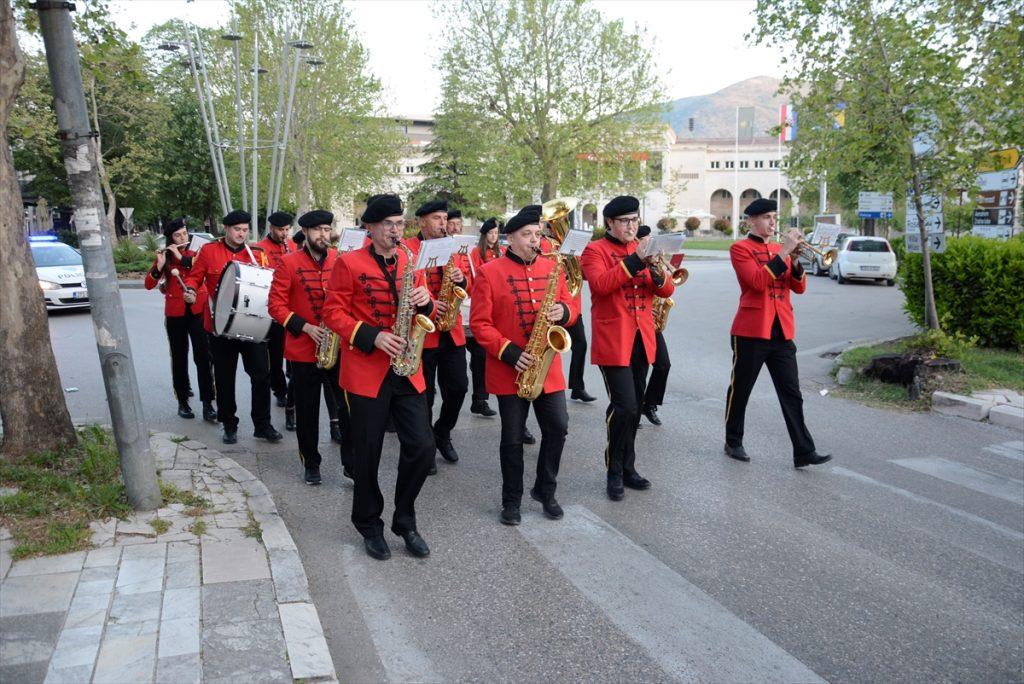 Promenada počela tradicionalno u šest sati - Avaz