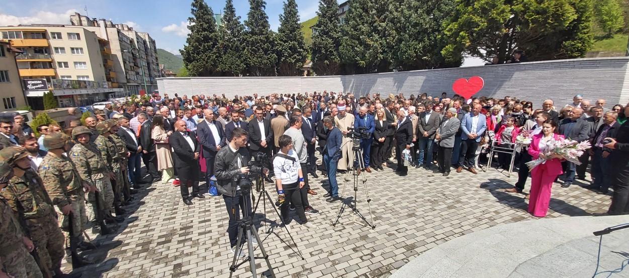 Spomen obilježje braniocima - Avaz