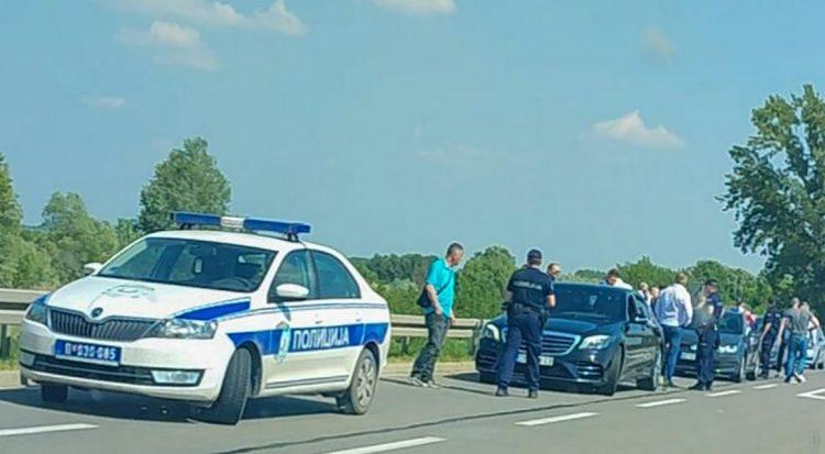 Policija zaustavila svadbenu povorku - Avaz