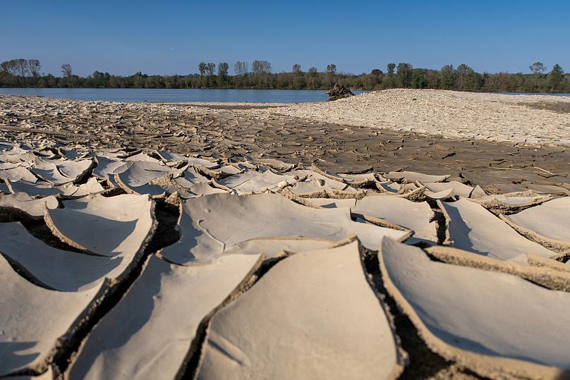 "Plaža" rijeke Po - Avaz