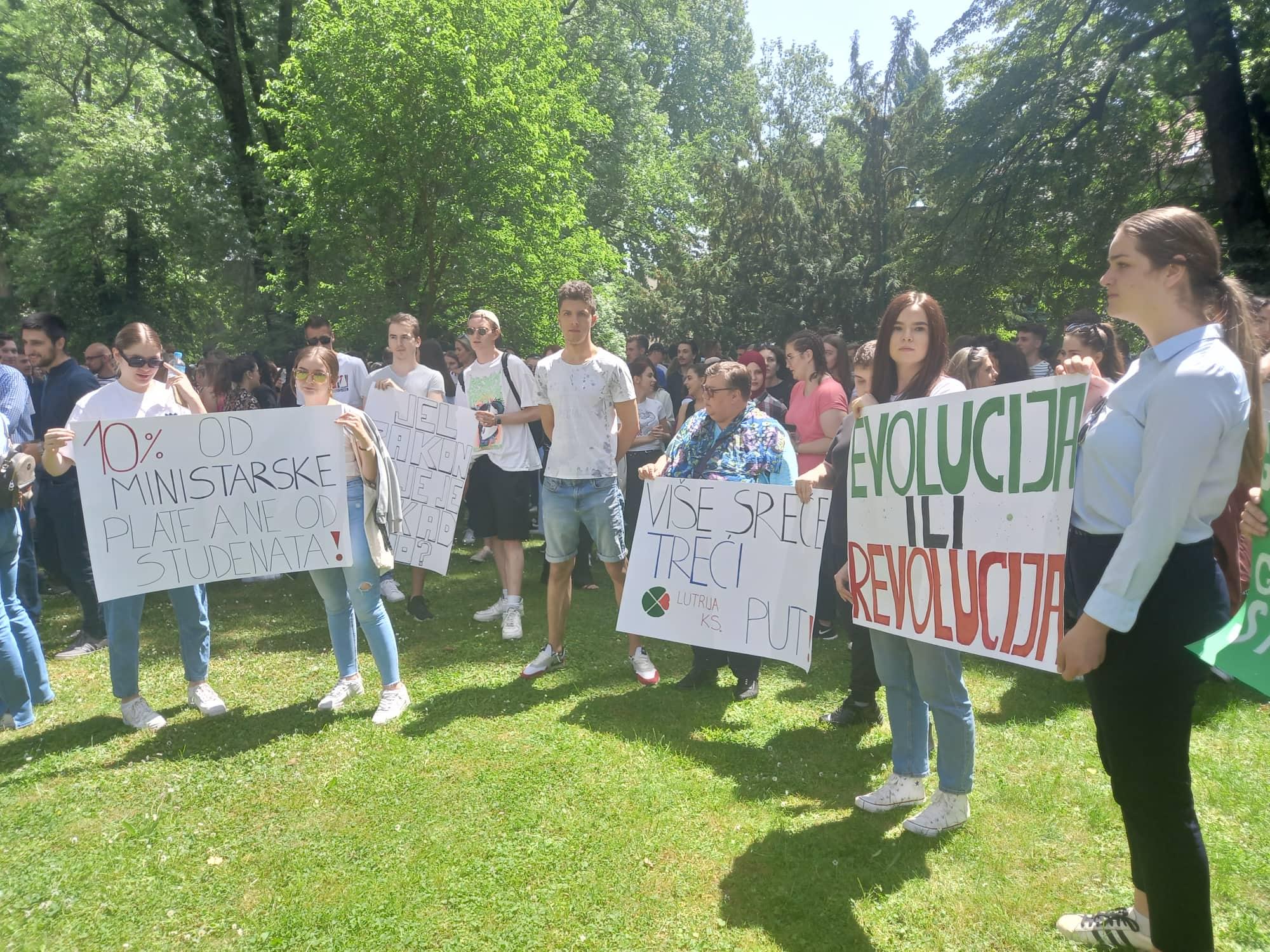 Studenti u Sarajevu - Avaz