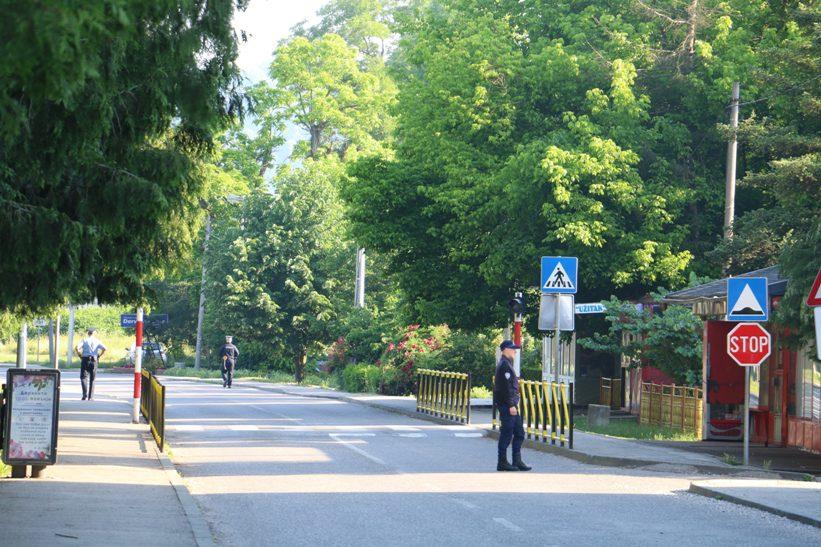 Policija je na terenu - Avaz