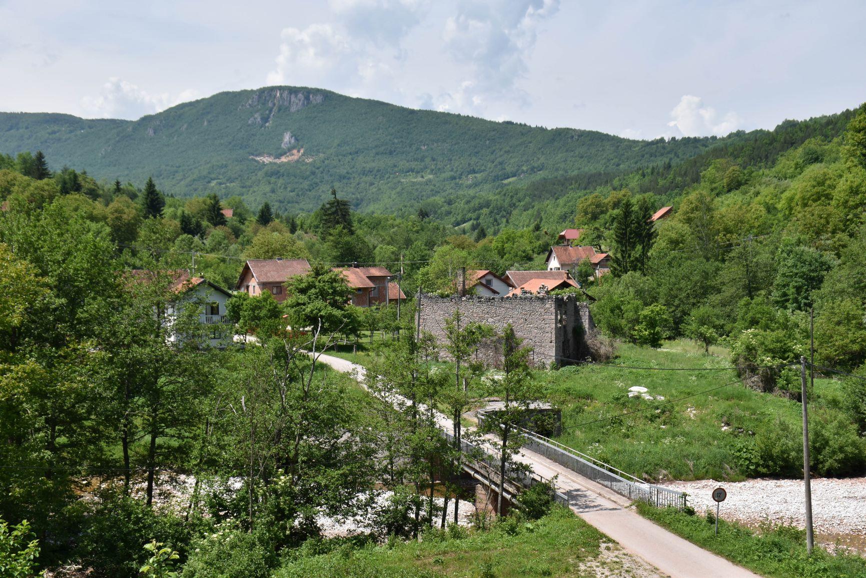 Život u ovakvim mjestima istovremeno je i lijep i težak - Avaz