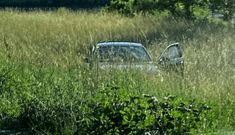 U saobraćajnoj nesreći u Bihaću automobil završio na livadi