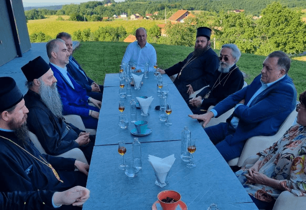 Porfirije u posjeti destileriji u Laktašima, dočekao ga Dodik