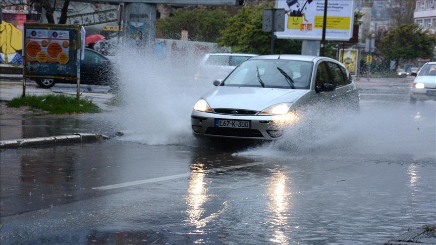 Upaljen narandžasti meteoalarm, najavljeno nevrijeme praćeno grmljavinom