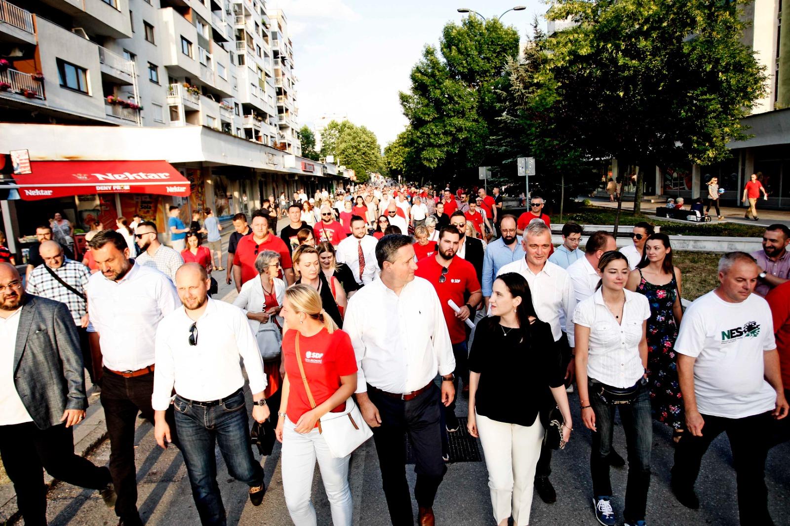 Bećirović u Novom Gradu: Hitno ukinuti oporezivanje donacije u hrani