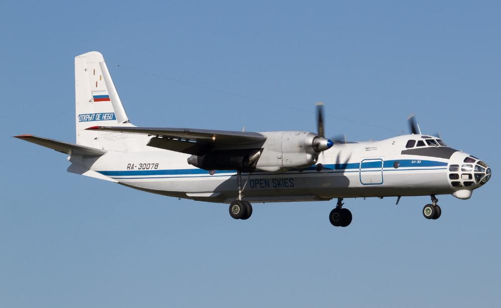 Avion An-30M - Avaz