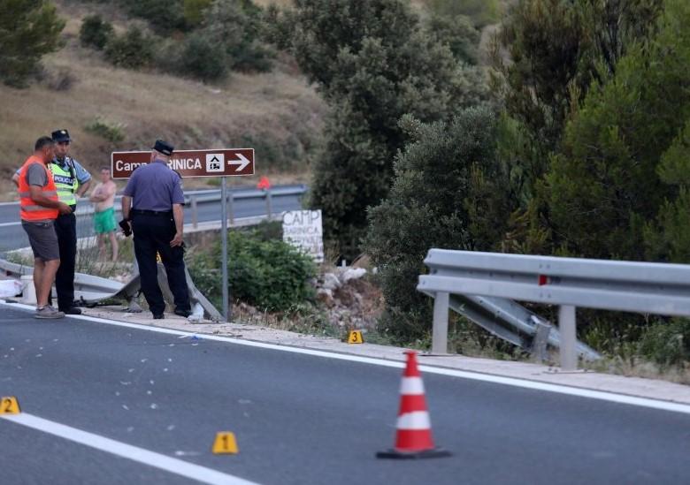 Otac petero djece poginuo u saobraćajnoj nesreći: Sletio s puta i udario u betonski zid