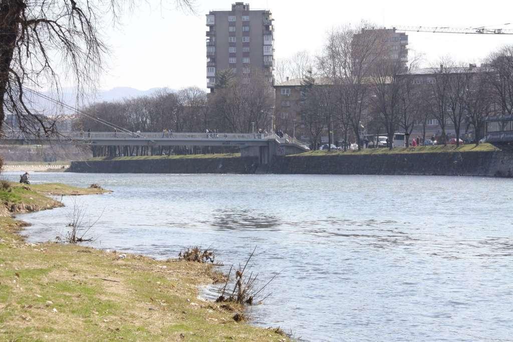 Zeničanka uhapšena zbog porodičnog nasilja: Vanbračnom suprugu nanijela povrede nožem