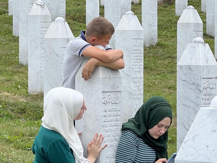 Sjećanje na Srebrenicu svakog 11. jula nije važno samo zbog poštovanja prema žrtvama, već i protumjera stalnim pokušajima negiranja genocida