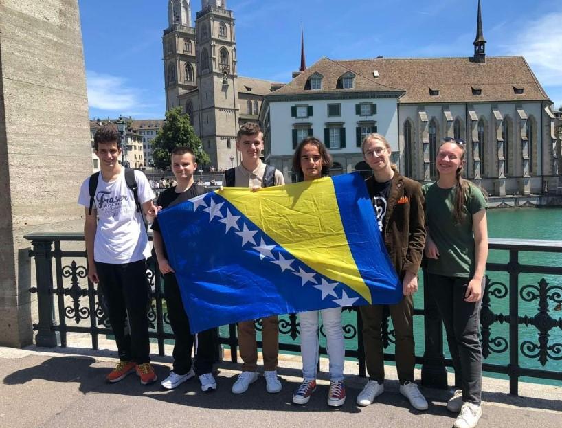 Bh. učenici osvojili tri srebrne, dvije bronzane medalje i počasnu pohvalu na Međunarodnoj matematičkoj olimpijadi