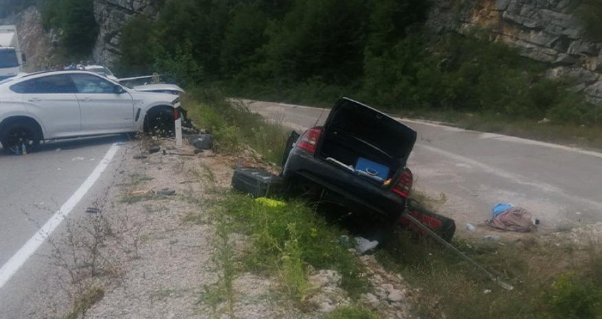 Detalji nesreće: Muškarac i žena poginuli, tri osobe lakše, a jedna teže povrijeđena