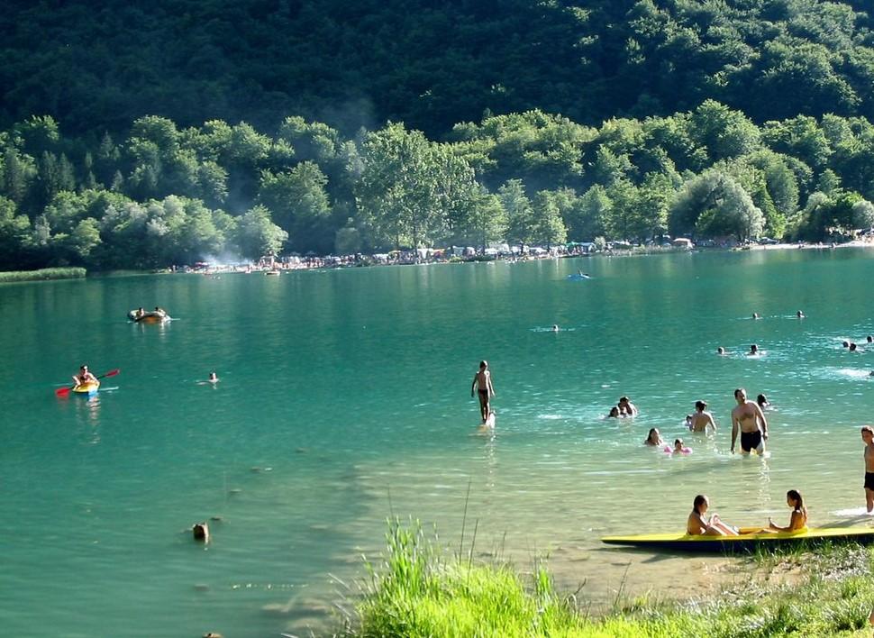 Tek se sad radi na izradi pravilnika u FBiH: Niko ne kontrolira kvalitet vode u rijekama i jezerima!