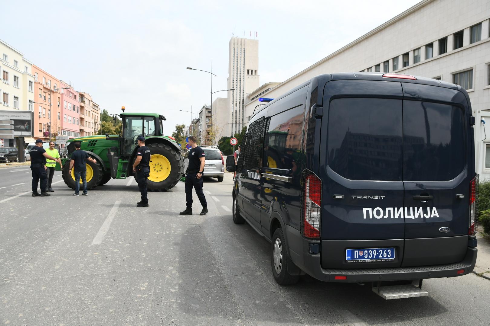 Policija na terenu - Avaz