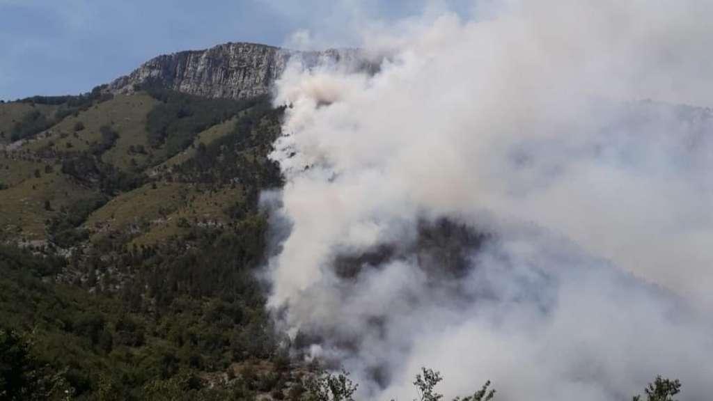 Nepromijenjeno stanje na požarištima u Neumu i Konjicu