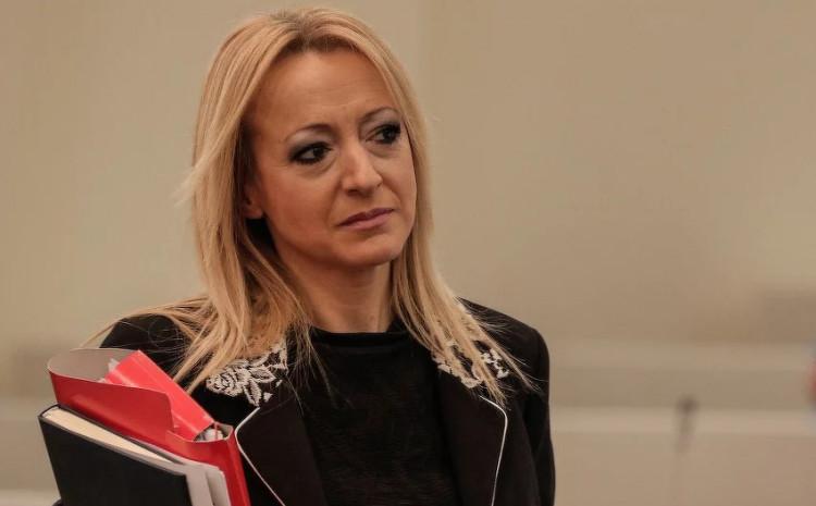 Aleksandra Pandurević: Dodik je samo izmolio predizborni selfie sa Putinom - Avaz