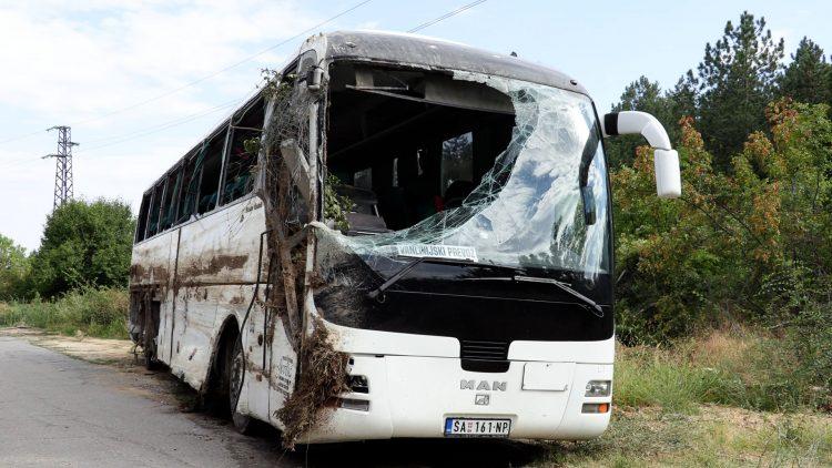 Uništeni autobus - Avaz