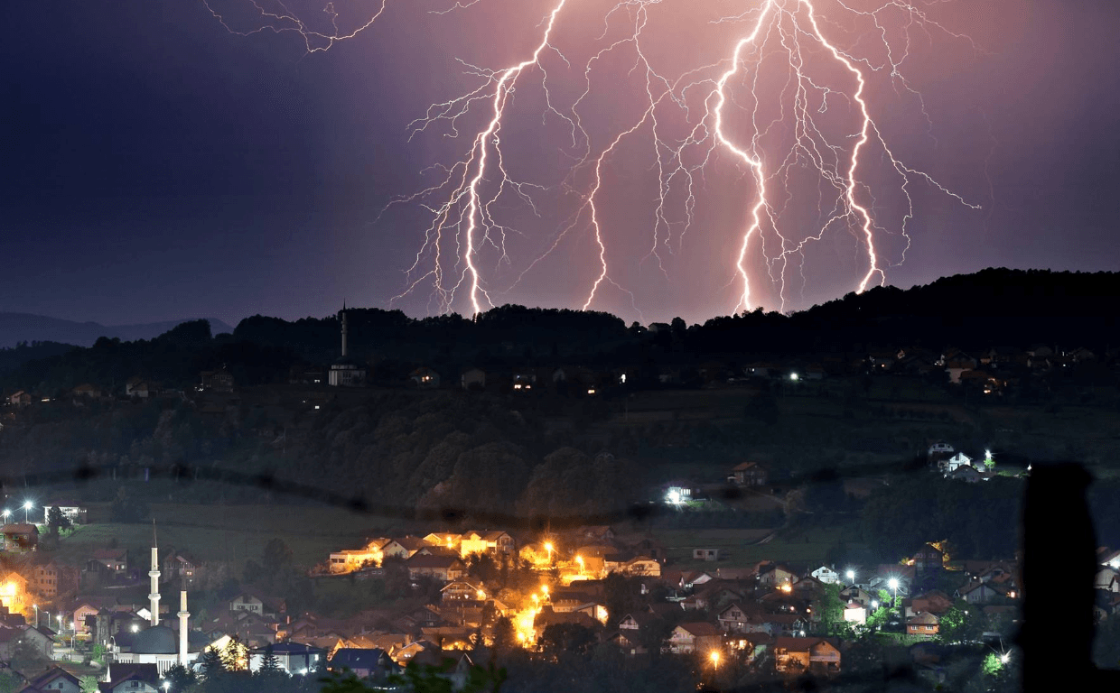 Ova ciklona je do sad odnijela 13 života, u Italiji, Austriji, na francuskoj Korzici - Avaz