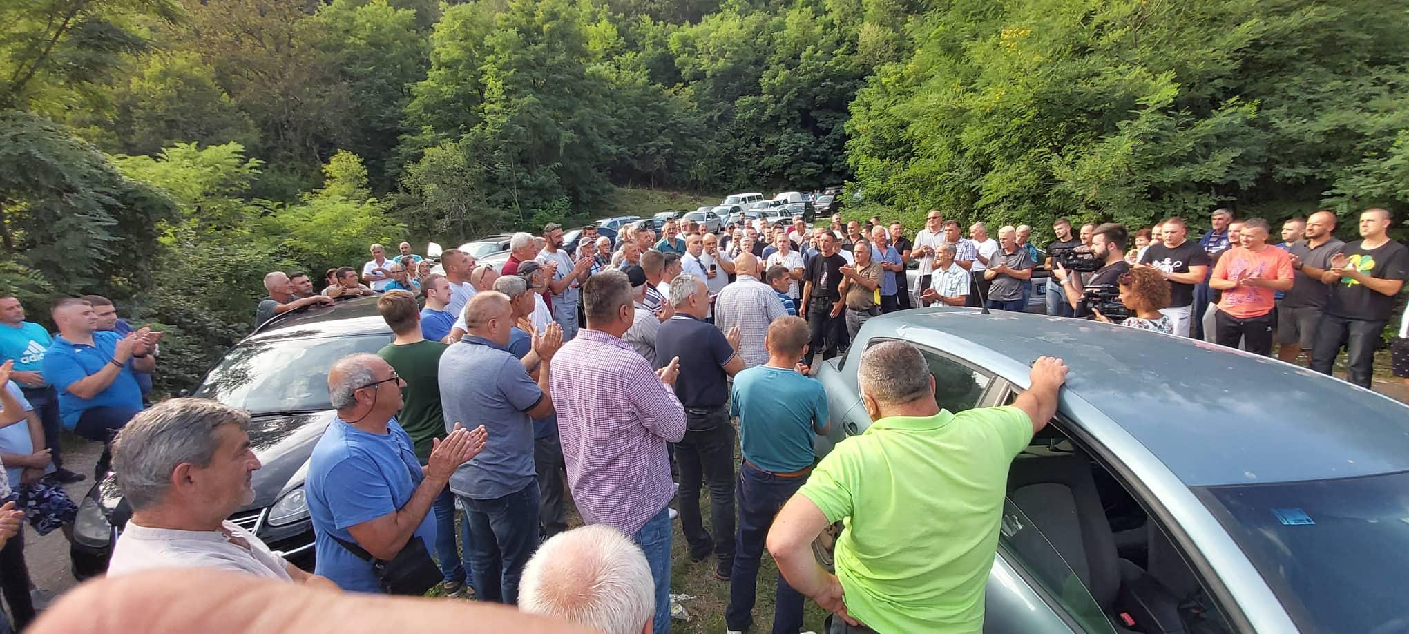 Veliki broj građana iz oba entiteta na protestima protiv gradnje deponije smeća u blizini Filipovića