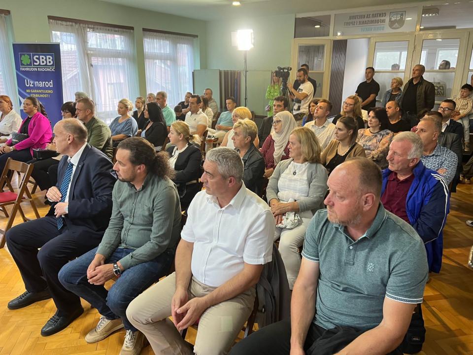 Numerous members and sympathizers of the party attended the internal party consultation - Avaz