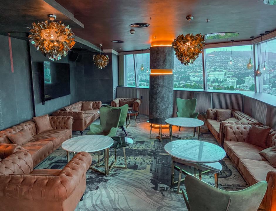 Restoran "Boho Steak House" u "Avaz Twist Toweru" - Avaz