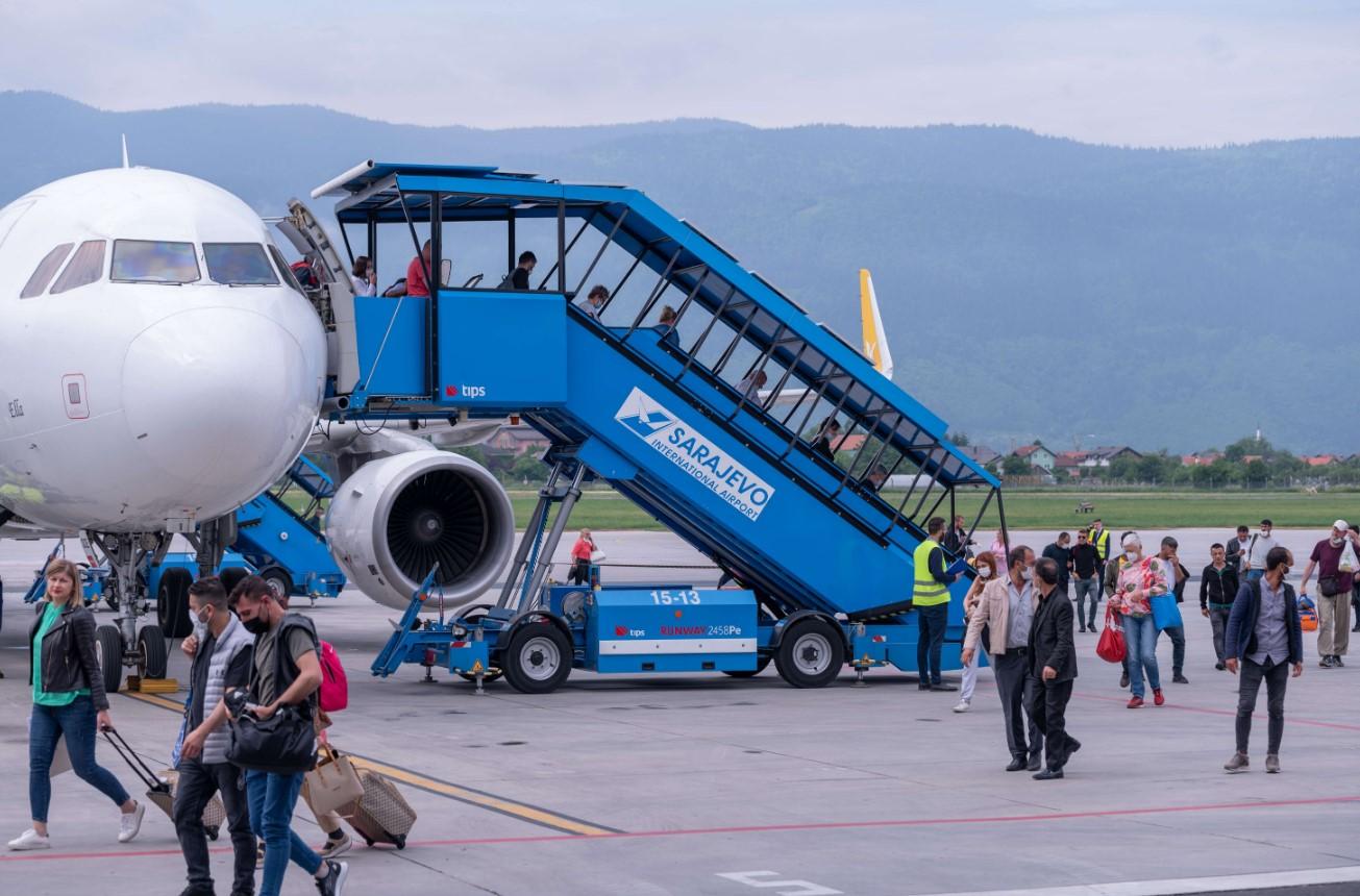 Putnici na Međunarodnom aerordromu u Sarajevu - Avaz