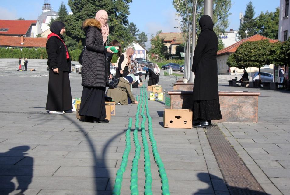 U Tuzli postavljeni tabuti - Avaz