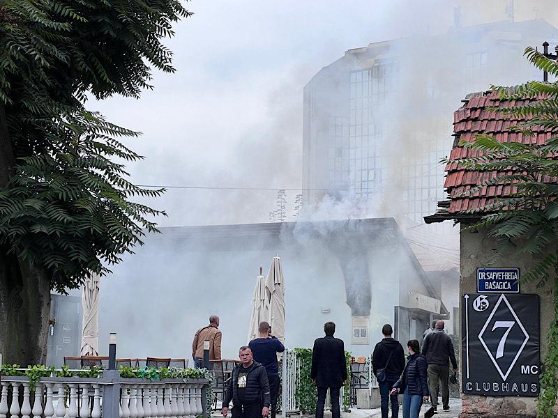 Gori "Bella Ciao" u Zenici, vatrogasci na terenu