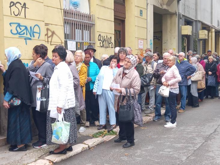 Konačno se oglasili iz GRAS-a s uputama za penzionere i preuzimanju elektronskih kartica