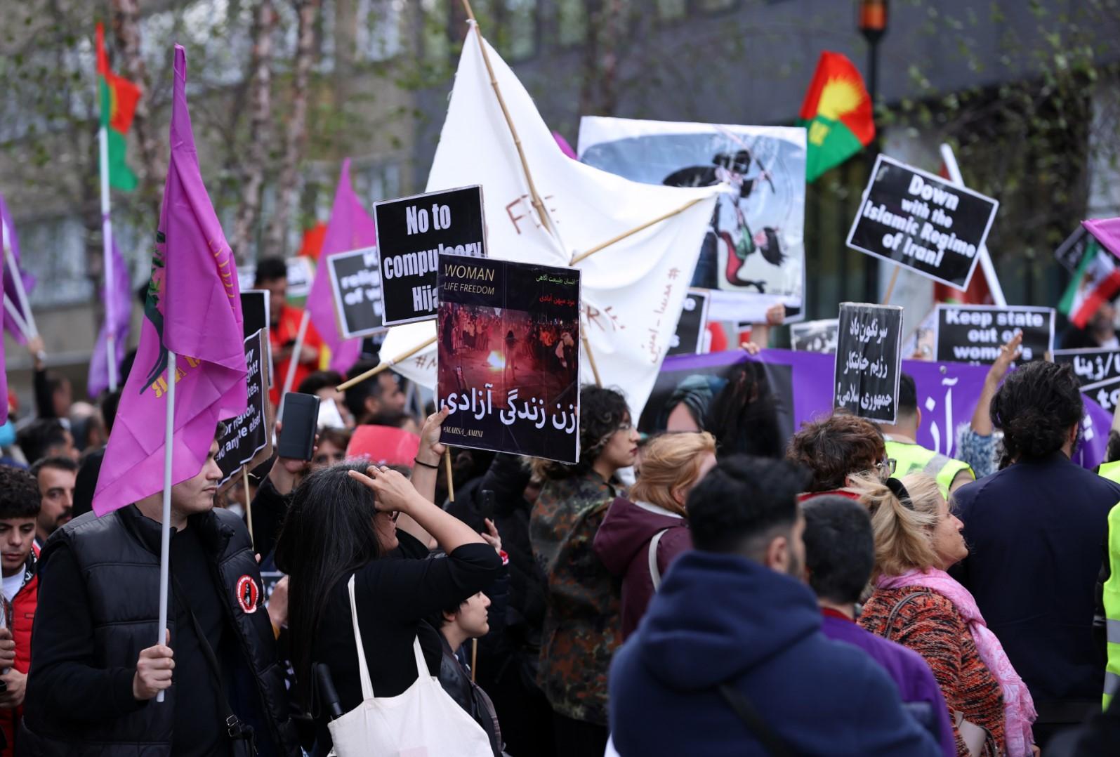 U Briselu protesti zbog smrti Iranke Mahse Amini