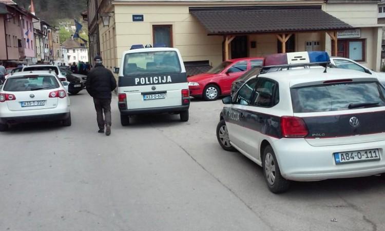 U pucnjavi u Vitezu povrijeđene dvije osobe, policija traga za počiniteljima