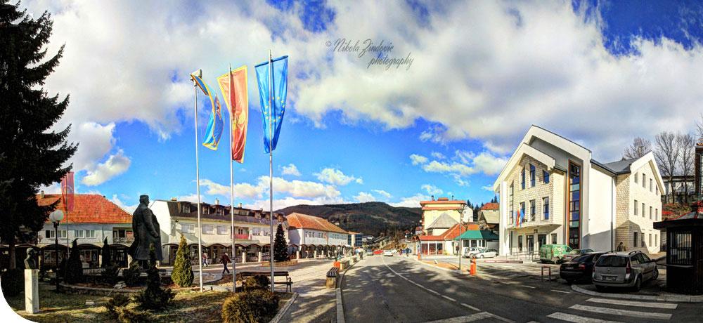 Zastave na zgradi Opštine, preduzećima i ustanovama čiji je osnivač, bit će spuštene na pola koplja - Avaz