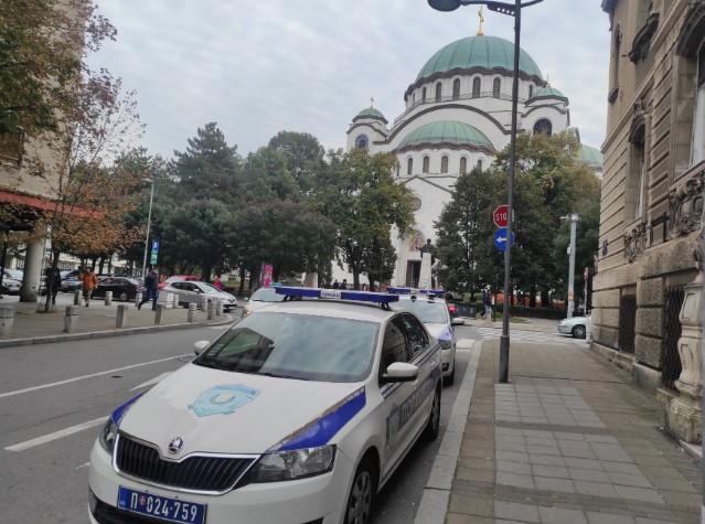 Brojne dojave o postavljenim bombama širom Beograda: Policija na terenu