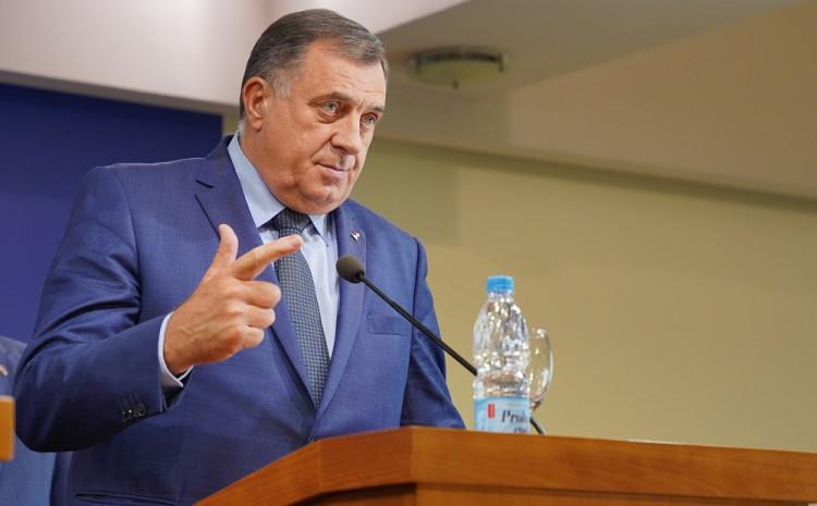 Dodik: Smatram da je kandidatski status povezan s ukidanjen funkcije visokog predstavnika