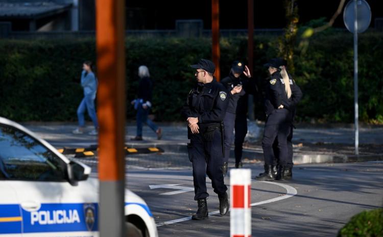 Policija na terenu - Avaz