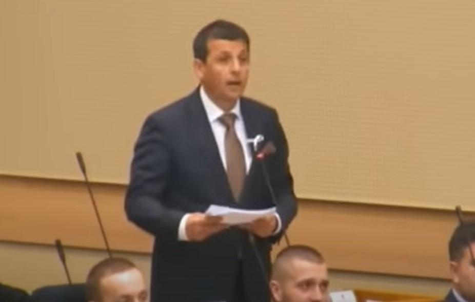 Vukanović opet napravio šou u NSRS: Znamo da smo se, ako Bog da i inshallah, trebali vratiti na izvorni Dejton