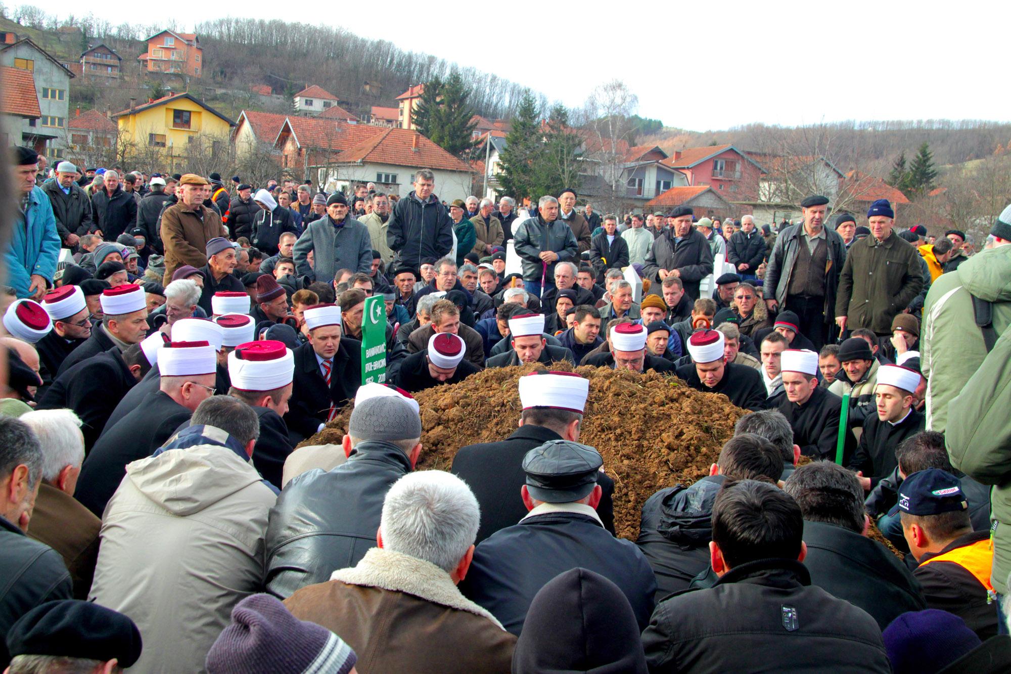 Fadil Banjanović Bracika: Preminuo 12. decembra 2011. godine - Avaz