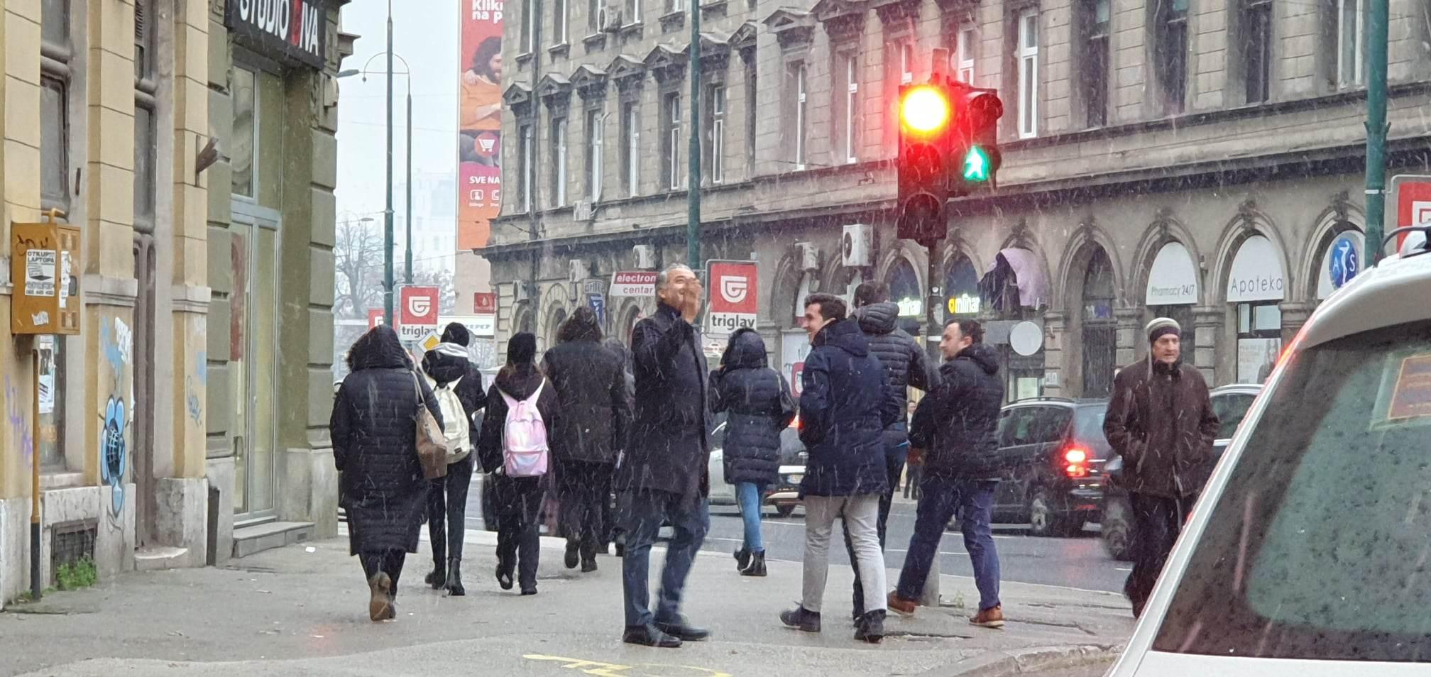 U Sarajevu počeo padati snijeg - Avaz