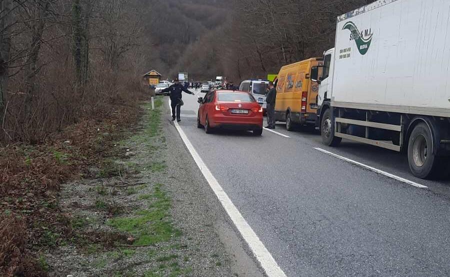 Protest građana u Crnoj Gori: Blokade saobraćaja u Mojkovcu, Nikšiću i na Cetinju